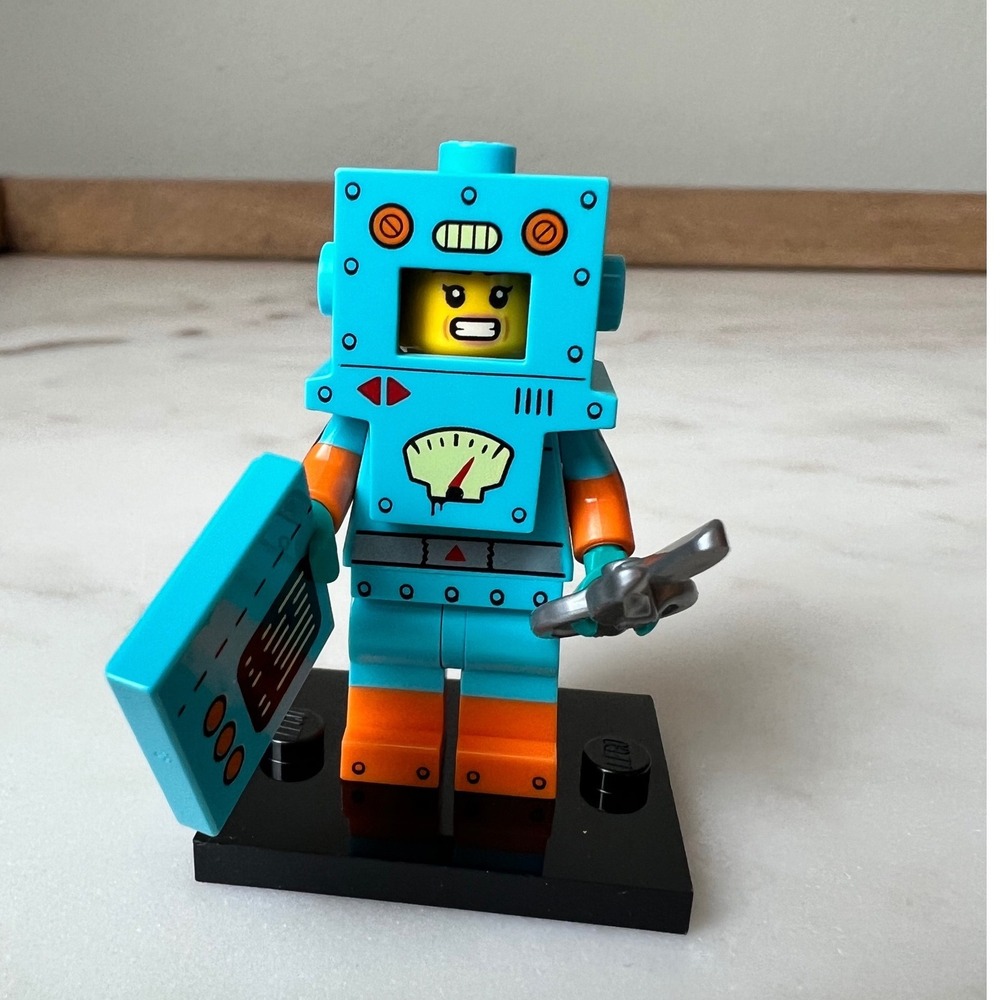 Cardboard Robot LEGO Minifigures Series 23 (71034) Blind Bag 2022